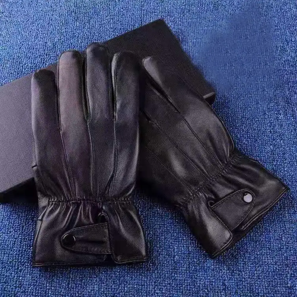 1 Pair Trendy Cycling Gloves Fleece Lined Skin-touch Women Gloves Windproof Anti Skid Gloves
1 Pair Trendy Cycling Gloves Fleece Lined Skin-touch Women Gloves Windproof Anti Skid Gloves