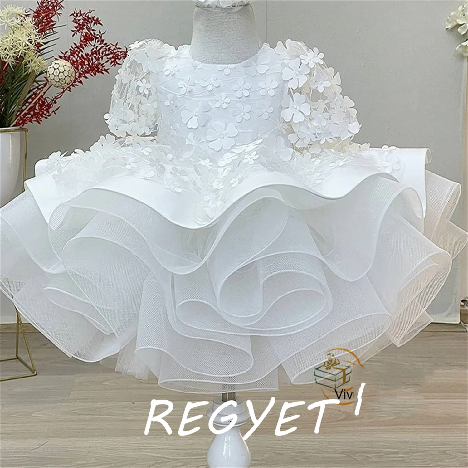 Модные белые платья с коротким рукавом и глубоким круглым вырезом для девочек, летние новые платья из органзы длиной до колен для причастия для девочек 2023
Модные белые платья с коротким рукавом и глубоким круглым вырезом для девочек, летние новые платья из органзы длиной до колен для причастия для девочек 2023