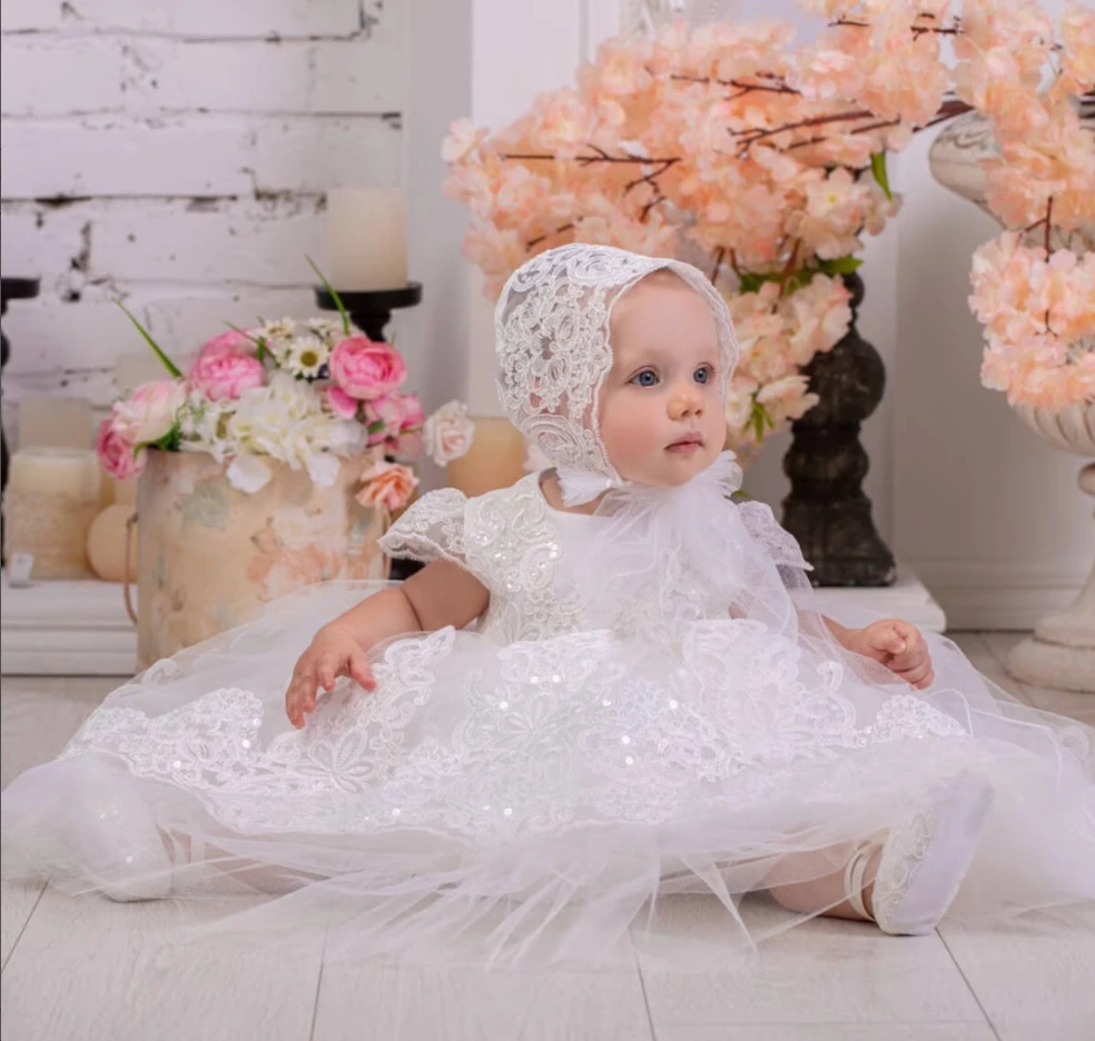 

Ivory A Line Baby Christening Gowns Lace Appliques Beads Girls Baptism Newborn Kids Birthday First Communion Dresses