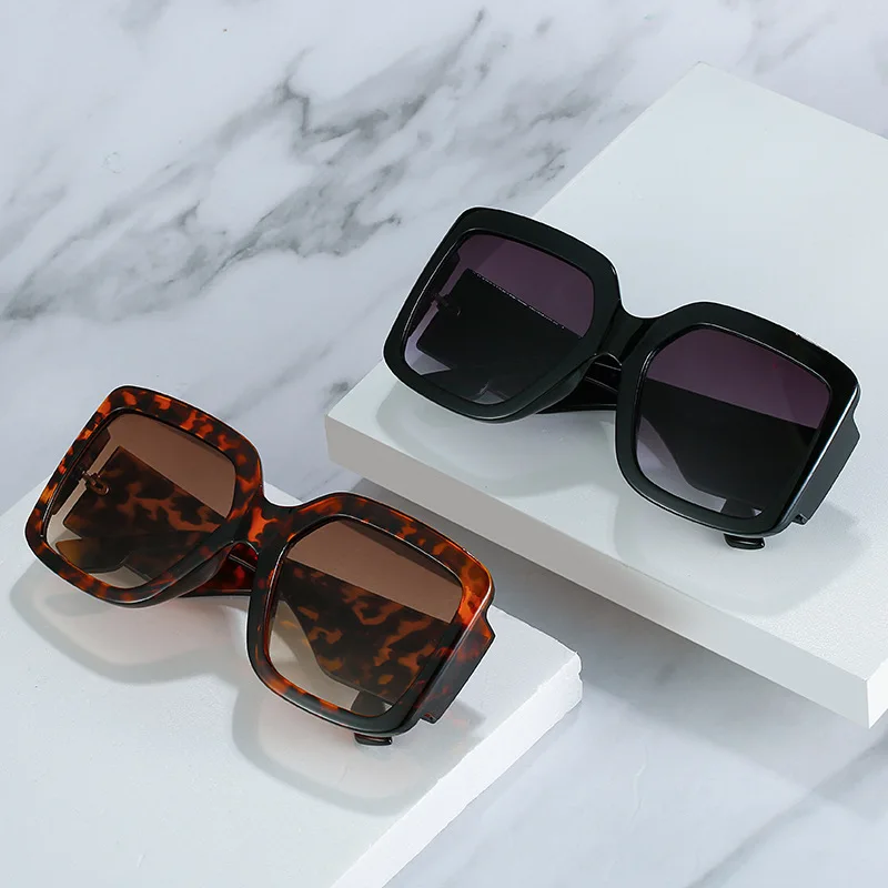 2023 Spring Fashion Sunglasses Personality Trend Big Frame Glasses Street Shooting Versatile Sunglasses Women
2023 Spring Fashion Sunglasses Personality Trend Big Frame Glasses Street Shooting Versatile Sunglasses Women