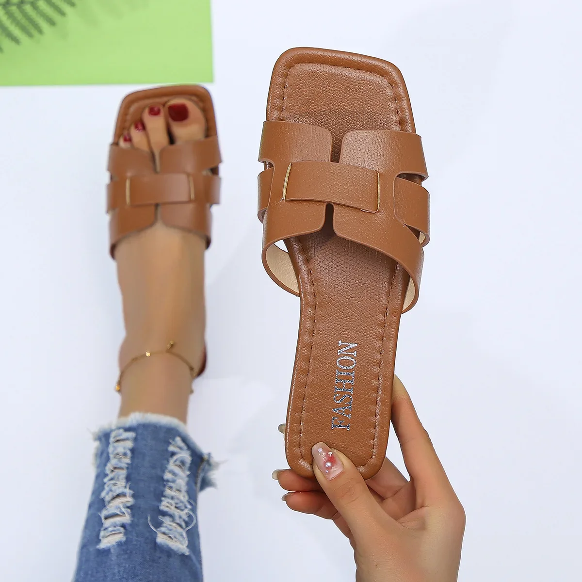 33 Colors Summer Slippers Women Flat Luxury Outdoor Beach Flip Flops Female Sandals Trend Brand Design Slides Shoes
33 Colors Summer Slippers Women Flat Luxury Outdoor Beach Flip Flops Female Sandals Trend Brand Design Slides Shoes