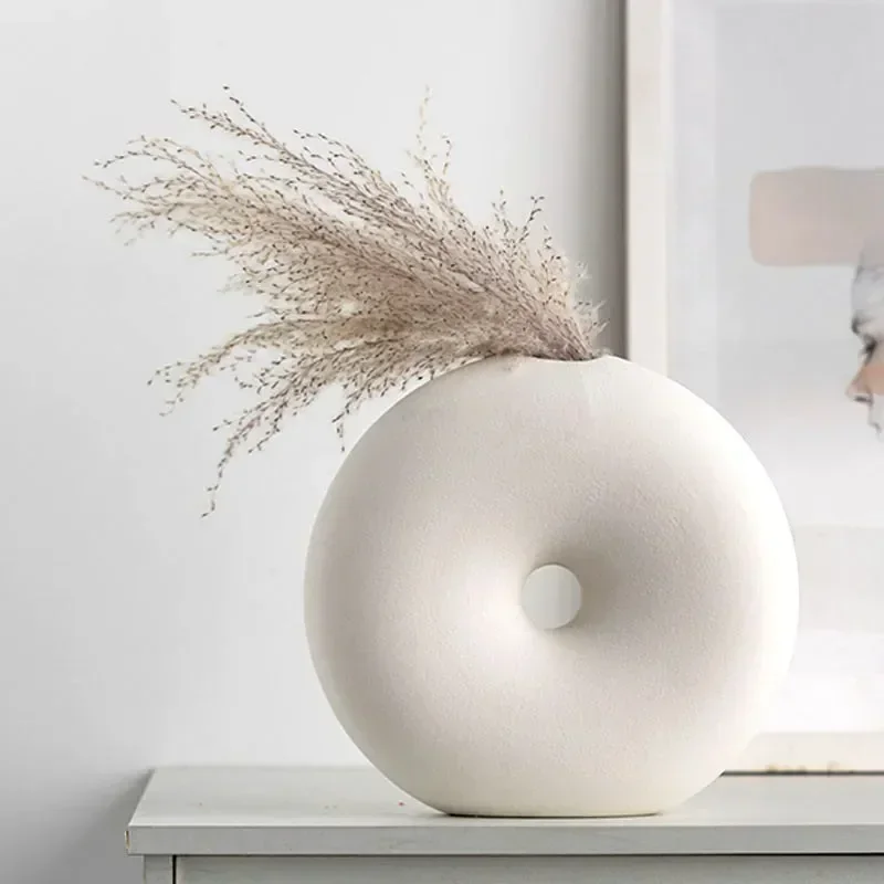 Nordic Vase Circular Hollow Ceramic Donuts Flower Pot Home Living Room Interior Office Desktop Decor Gift Decoration Accessories
Nordic Vase Circular Hollow Ceramic Donuts Flower Pot Home Living Room Interior Office Desktop Decor Gift Decoration Accessories