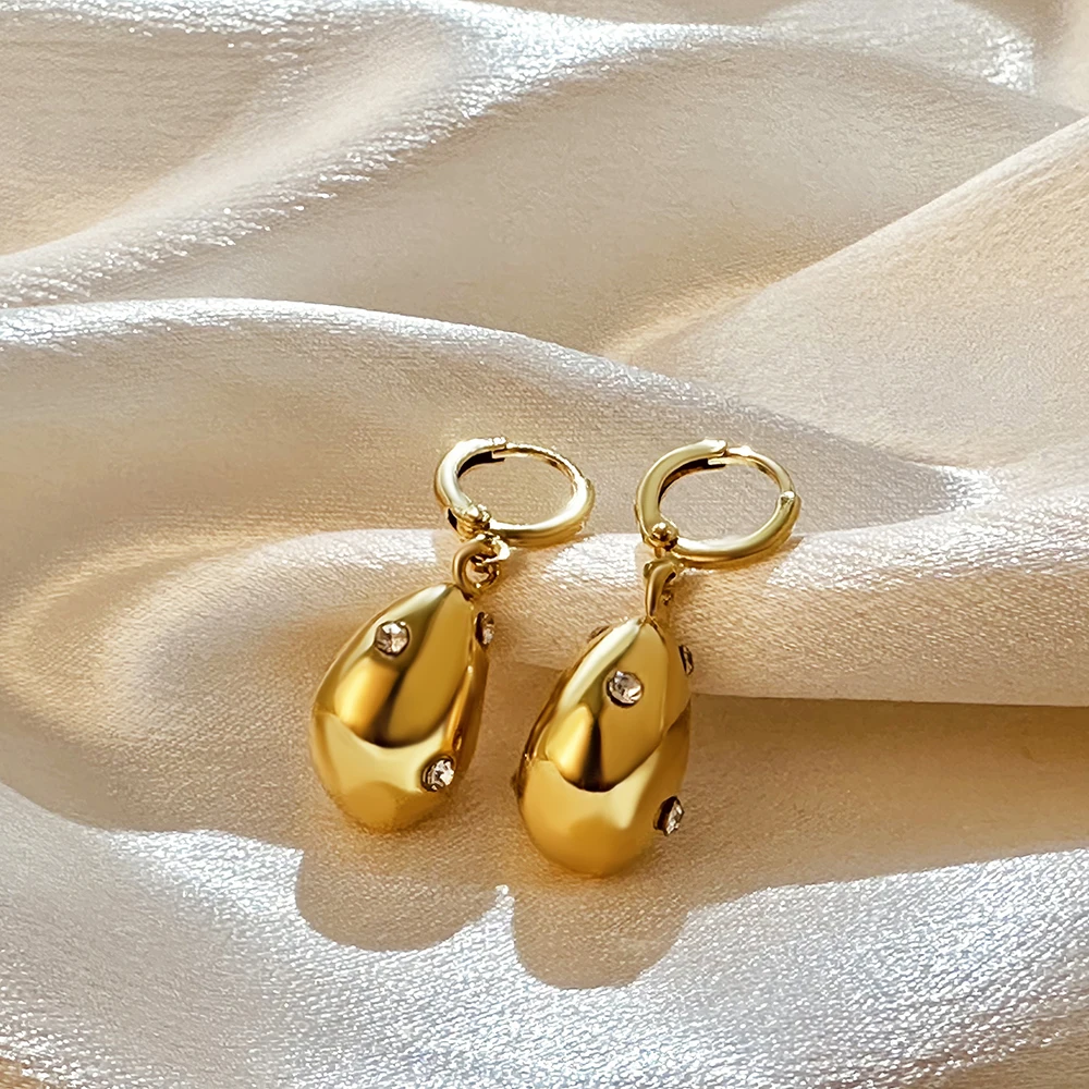 France Style Golden Color Glossy Irregular Mini Hoop Earrings for Women New Trend Circle Huggie Hoops Jewelry Bijoux 12 S215c372f93c548d08b7ba838732458c19