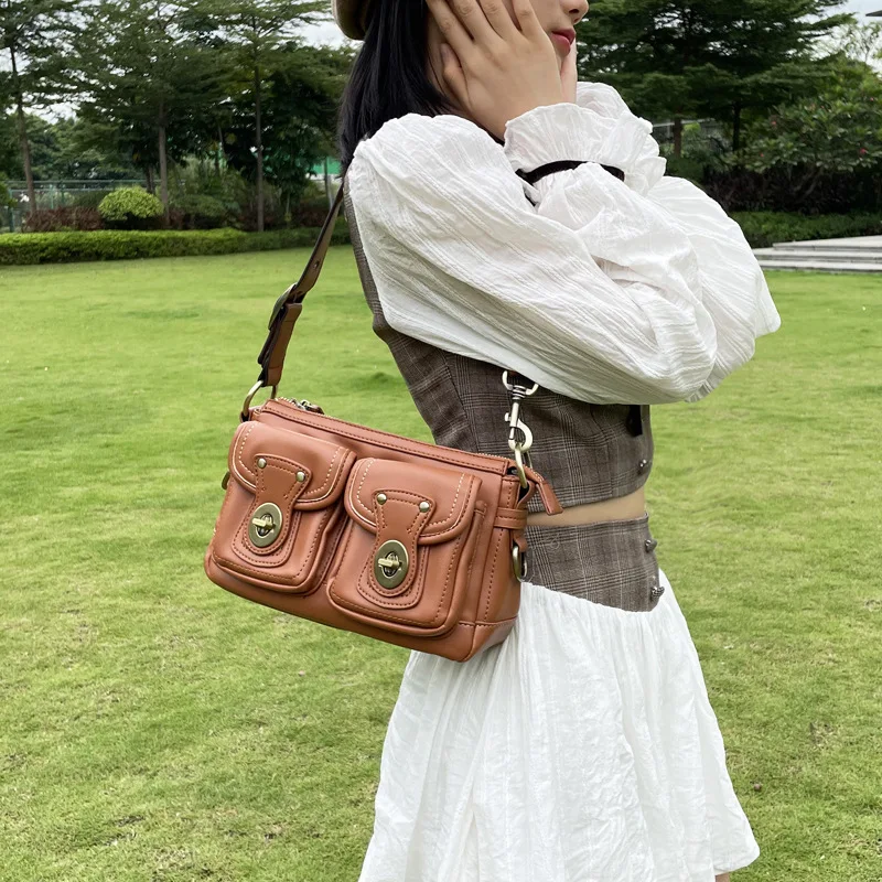 Black Vintage Cool Girl Dark Punk Metal Shoulder Bag Women Moto Biker Style Quilted Bag Trend Crossbody Satchel Female Handbag
Black Vintage Cool Girl Dark Punk Metal Shoulder Bag Women Moto Biker Style Quilted Bag Trend Crossbody Satchel Female Handbag