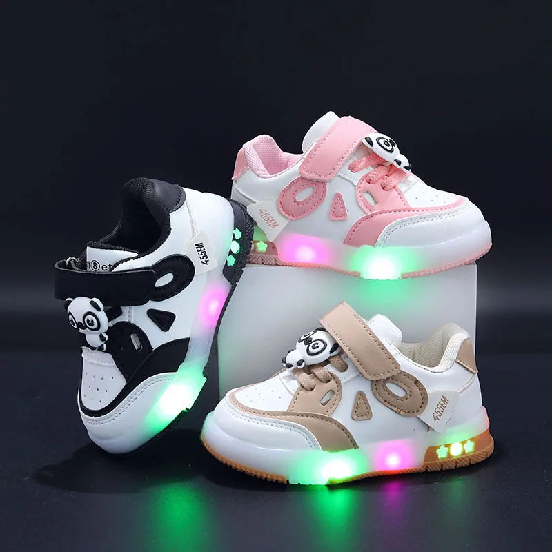 

Детская обувь, светодиодные светящиеся кроссовки, мультяшная панда, скейтборд, спортивная обувь для девочек, повседневная обувь для доски, детская прогулочная обувь для малышей