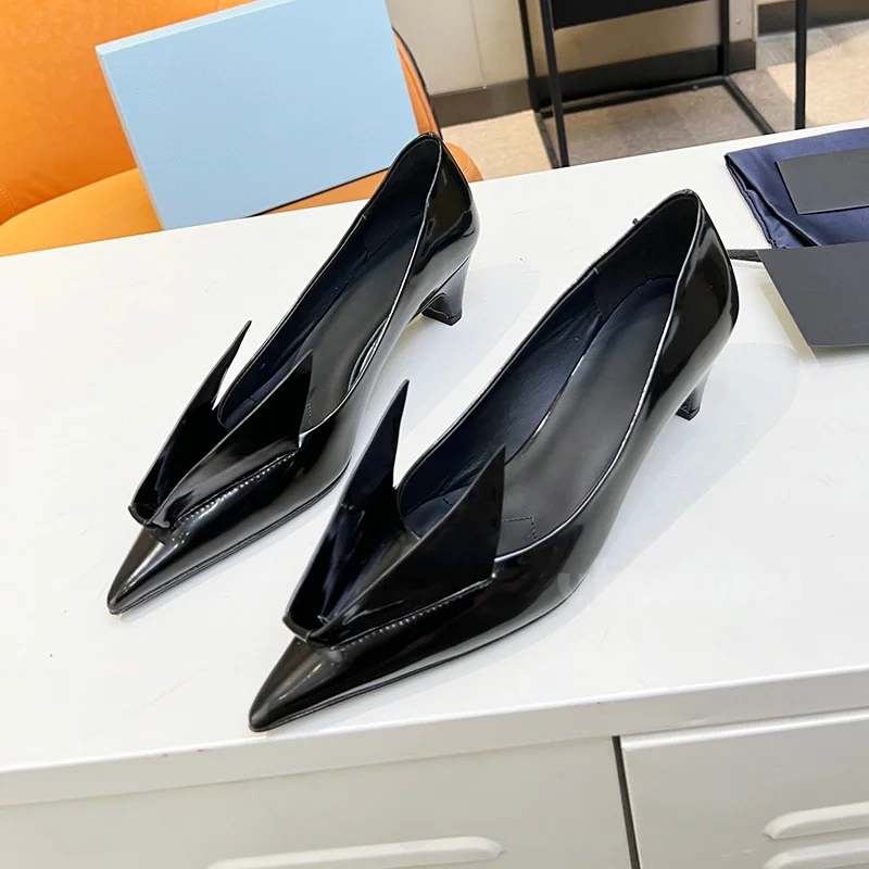 Spring Autumn Walk Show New Ladies Middle Heel Shoes Origami Boat Design Kitten Heel Women Shoes Elegant Fashion Pumps
Spring Autumn Walk Show New Ladies Middle Heel Shoes Origami Boat Design Kitten Heel Women Shoes Elegant Fashion Pumps