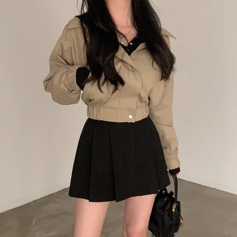 2023 Retro Lapel Short coat Women Spring and Autumn Design Casual Jacket Waist Hugging Small People Popular This Year Top
2023 Retro Lapel Short coat Women Spring and Autumn Design Casual Jacket Waist Hugging Small People Popular This Year Top
