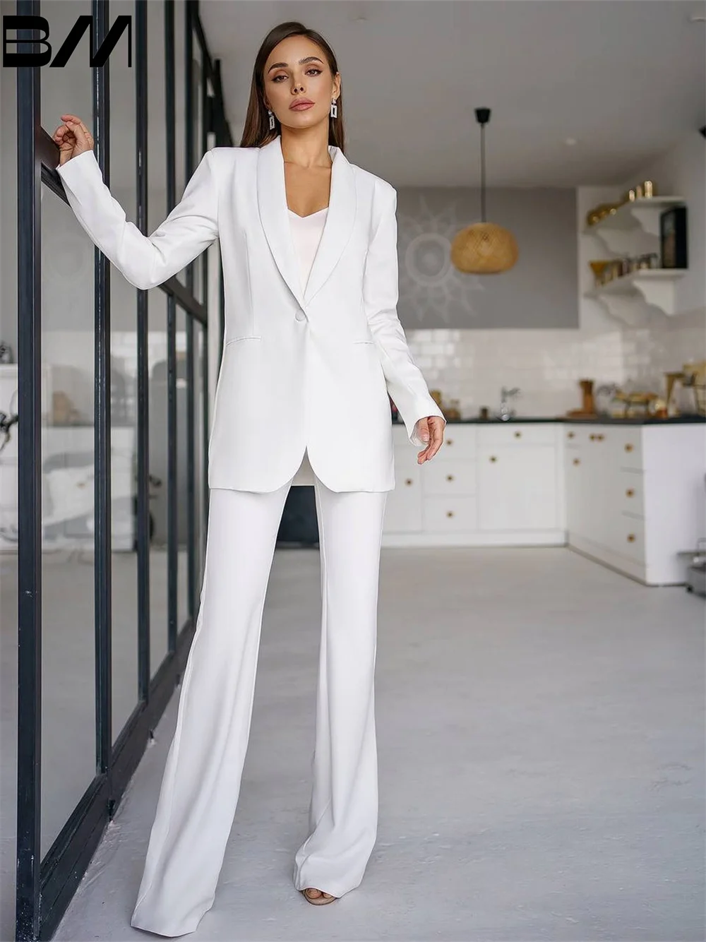 

Charming Custom Colored Women's Spring New Fashion Professional Suit Matching Set Office Suit Simple Casual Blazers Pants