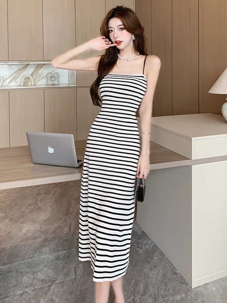 Women Black And White Stripes Elegant Sweet Beauty Street Style Comfortable And Loose Leisure 2023 Summer Female Dress 
Women Black And White Stripes Elegant Sweet Beauty Street Style Comfortable And Loose Leisure 2023 Summer Female Dress