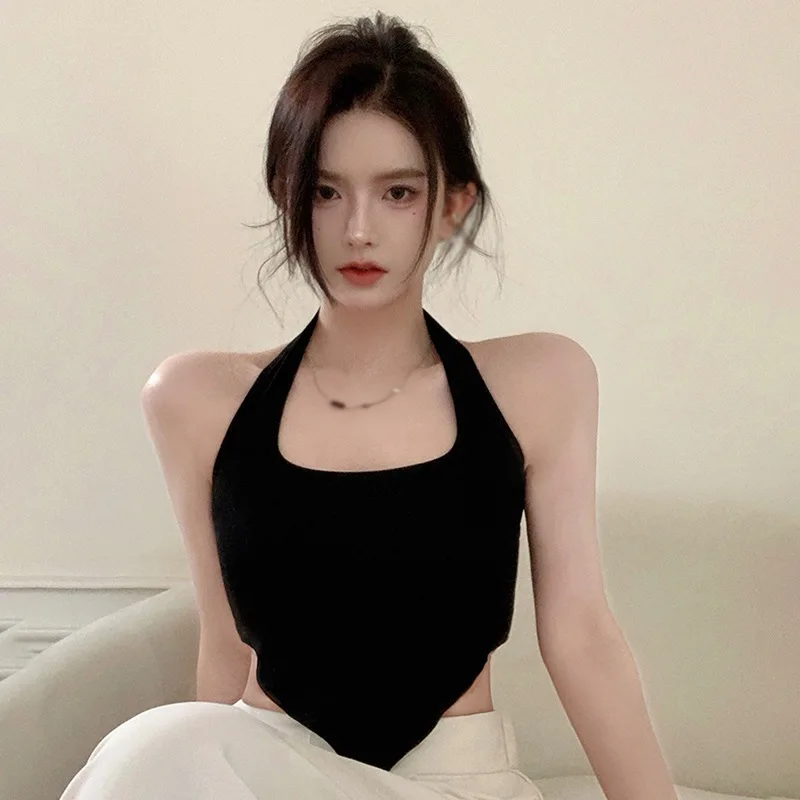 Camis Women Backless Top Umbilical Halter Sexy Crop Top Solid Color Knitted Cami Female Hanging Neck Irregular Top
Camis Women Backless Top Umbilical Halter Sexy Crop Top Solid Color Knitted Cami Female Hanging Neck Irregular Top