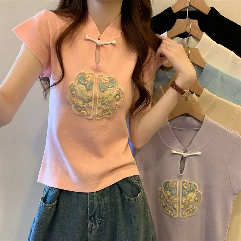 New Chinese Style Short Sleeve T-Shirt Embroidery Button Design Summer Crop Top Women Aesthetic Clothes
New Chinese Style Short Sleeve T-Shirt Embroidery Button Design Summer Crop Top Women Aesthetic Clothes