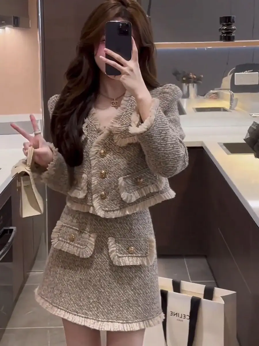 UNXX Heiress Set Women Autumn Fashion Aristocrat Stylish Age Reducing Fringe Jacket Midi Skirt Dress 2 Pieces High Quality Set
UNXX Heiress Set Women Autumn Fashion Aristocrat Stylish Age Reducing Fringe Jacket Midi Skirt Dress 2 Pieces High Quality Set