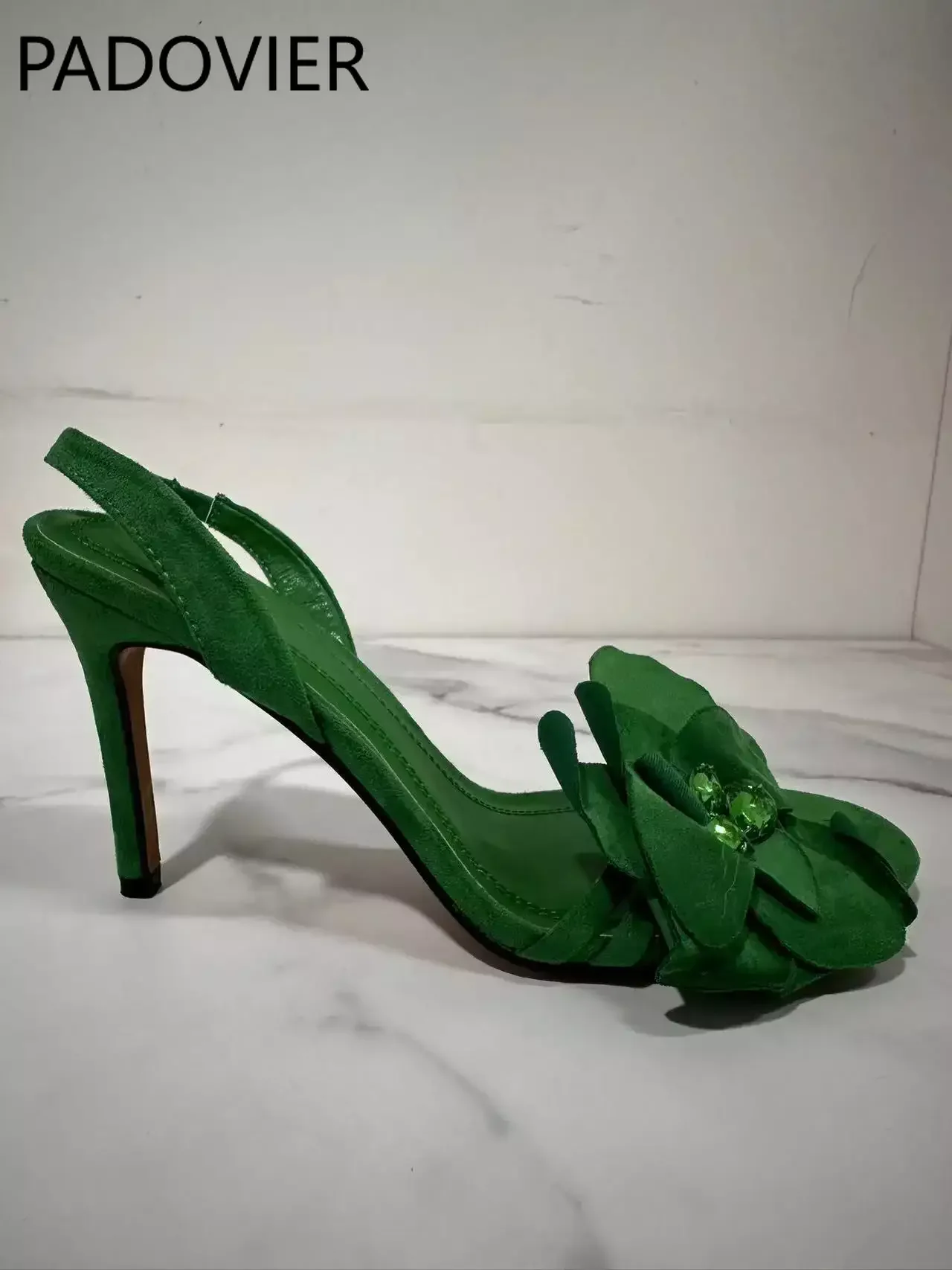 2024 New Summer Women's Shoes, High Heels and Flower-decorated High-heeled Sandals
2024 New Summer Women's Shoes, High Heels and Flower-decorated High-heeled Sandals