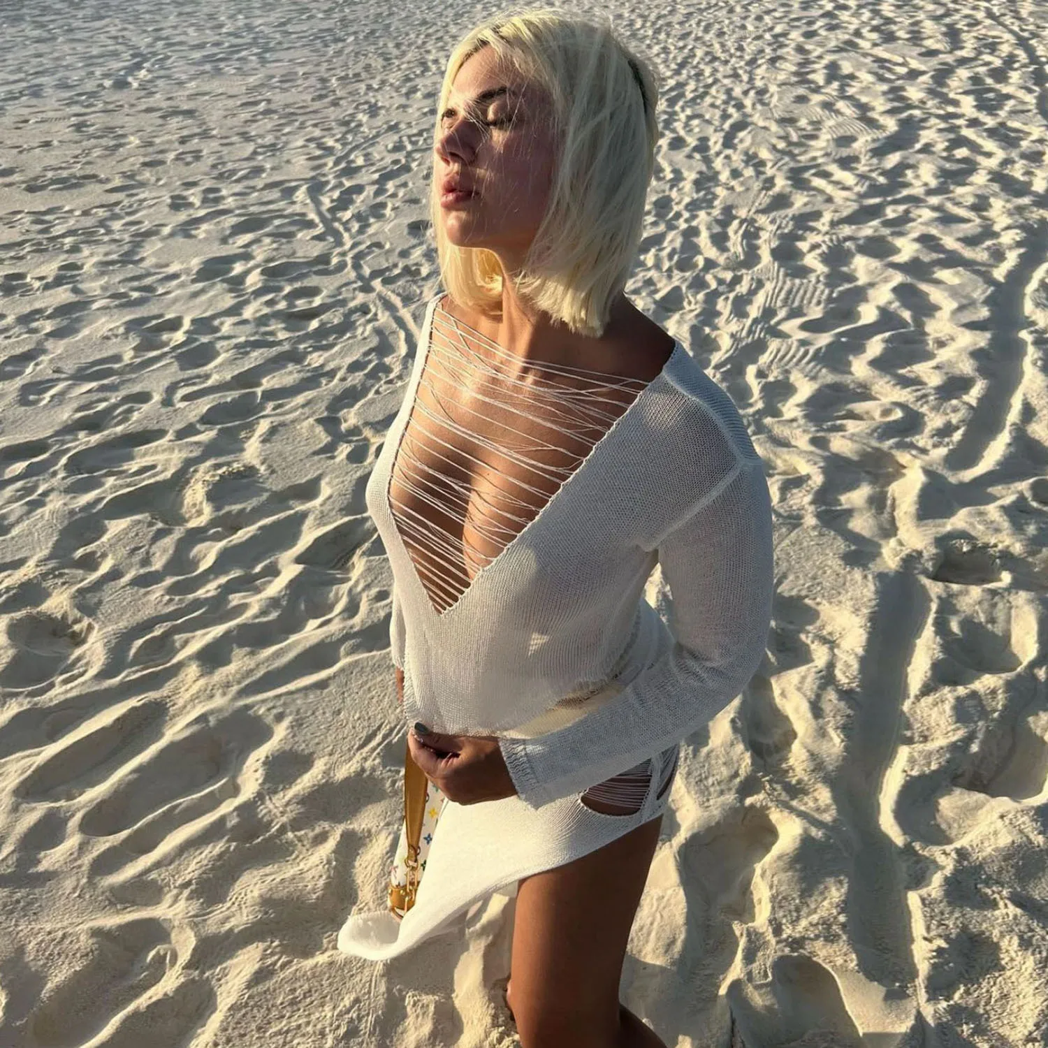 MONMOIRA Hollow Out V-neck Knitted Crop Tops Women Autumn Sexy Long Sleeve Blouses Female Beach Knitted Suit cwt0630-5
MONMOIRA Hollow Out V-neck Knitted Crop Tops Women Autumn Sexy Long Sleeve Blouses Female Beach Knitted Suit cwt0630-5