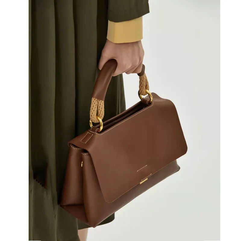 Withered 2024 New French Retro Handbag Fashion Elegant Ladies Bag Casual Commuter Leather Shoulder Bag Messenger Bag Women
Withered 2024 New French Retro Handbag Fashion Elegant Ladies Bag Casual Commuter Leather Shoulder Bag Messenger Bag Women