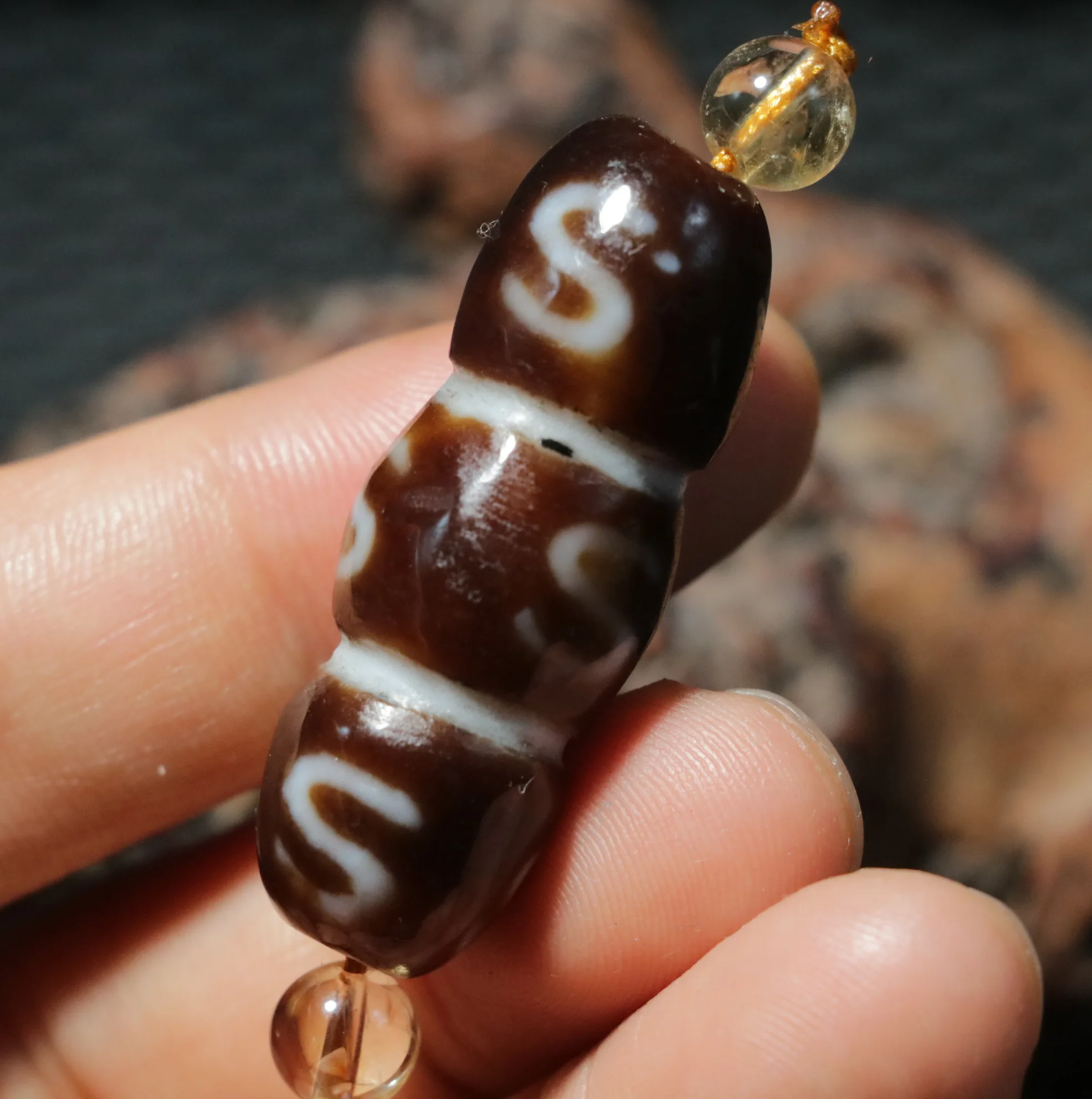 

LKbrother Sauces Magic Power Tibetan Old Agate 9 S Hook Money Rich Symbol Lotus Root Dzi bead Amulet Fit For Making Bracelet