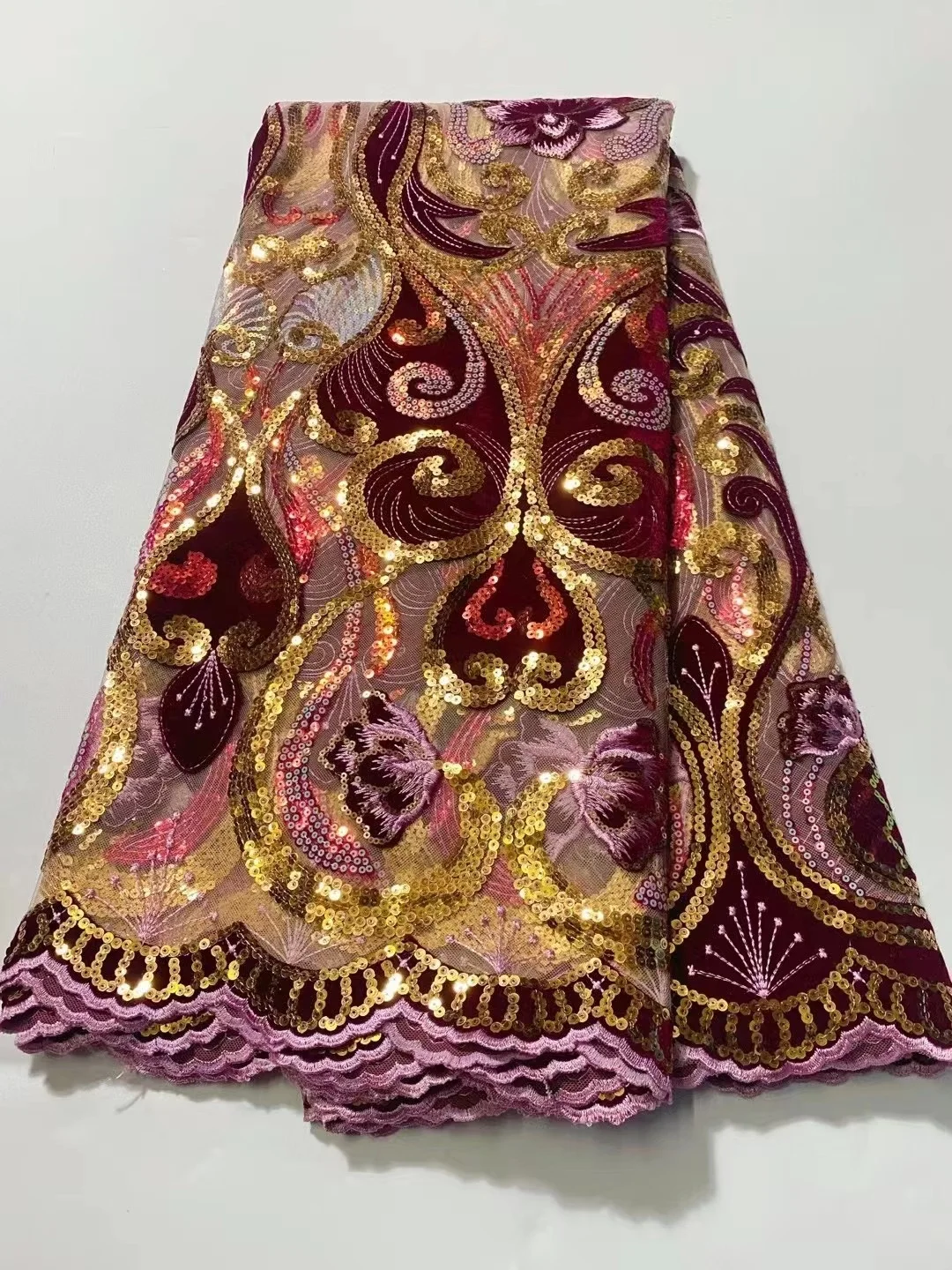 High Quality African Lace Fabric French Net Lace Fabric With Sequins Embroidery Nigerian Tulle Mesh Lace Fabric For Party Dress
High Quality African Lace Fabric French Net Lace Fabric With Sequins Embroidery Nigerian Tulle Mesh Lace Fabric For Party Dress