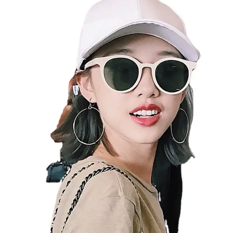 Sunglasses Small Frame Glasses Ins Candy Colored Female Internet Celebrity New Sunglasses Light and Convenient
Sunglasses Small Frame Glasses Ins Candy Colored Female Internet Celebrity New Sunglasses Light and Convenient