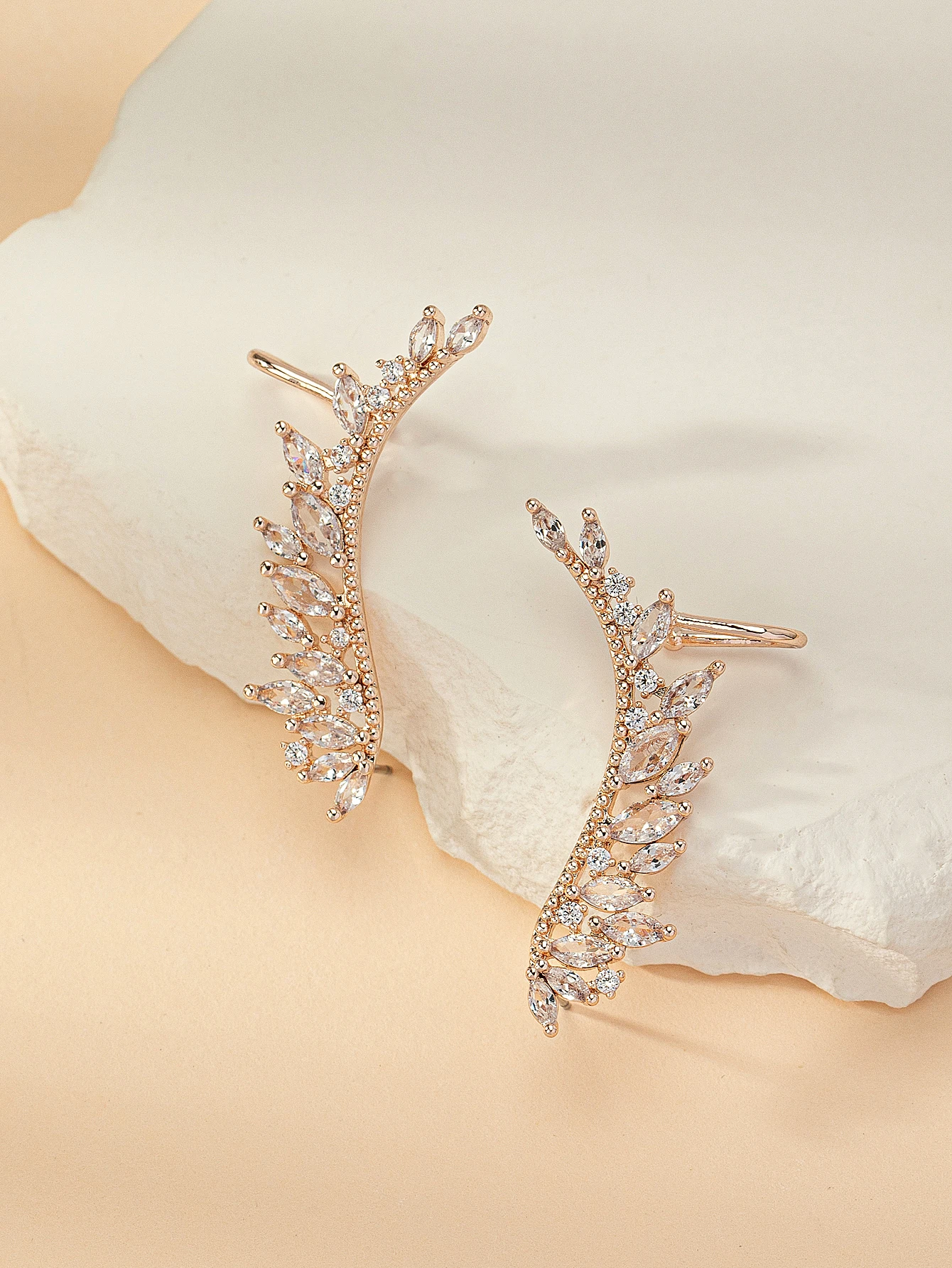 Earrings For Women Cute Romantic Style New Fashion Jewelry Wedding And Dinner
Earrings For Women Cute Romantic Style New Fashion Jewelry Wedding And Dinner