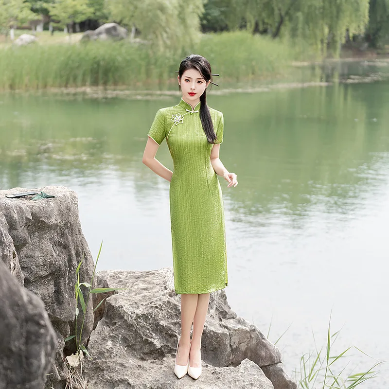 Yourqipao Summer Green Modern Cheongsam Chinese Style Evening Dress Retro Fashion Elegant Daily Photograph Qipao for Women
Yourqipao Summer Green Modern Cheongsam Chinese Style Evening Dress Retro Fashion Elegant Daily Photograph Qipao for Women