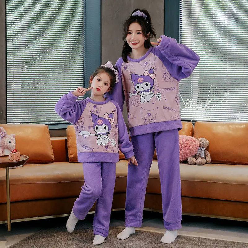 Пижамный костюм Sanrio Kuromi фланелевый для родителей и детей Домашняя одежда аниме одежда для сна Утепленная зимняя теплая Kawaii популярный мультяшный новый стиль
Пижамный костюм Sanrio Kuromi фланелевый для родителей и детей Домашняя одежда аниме одежда для сна Утепленная зимняя теплая Kawaii популярный мультяшный новый стиль