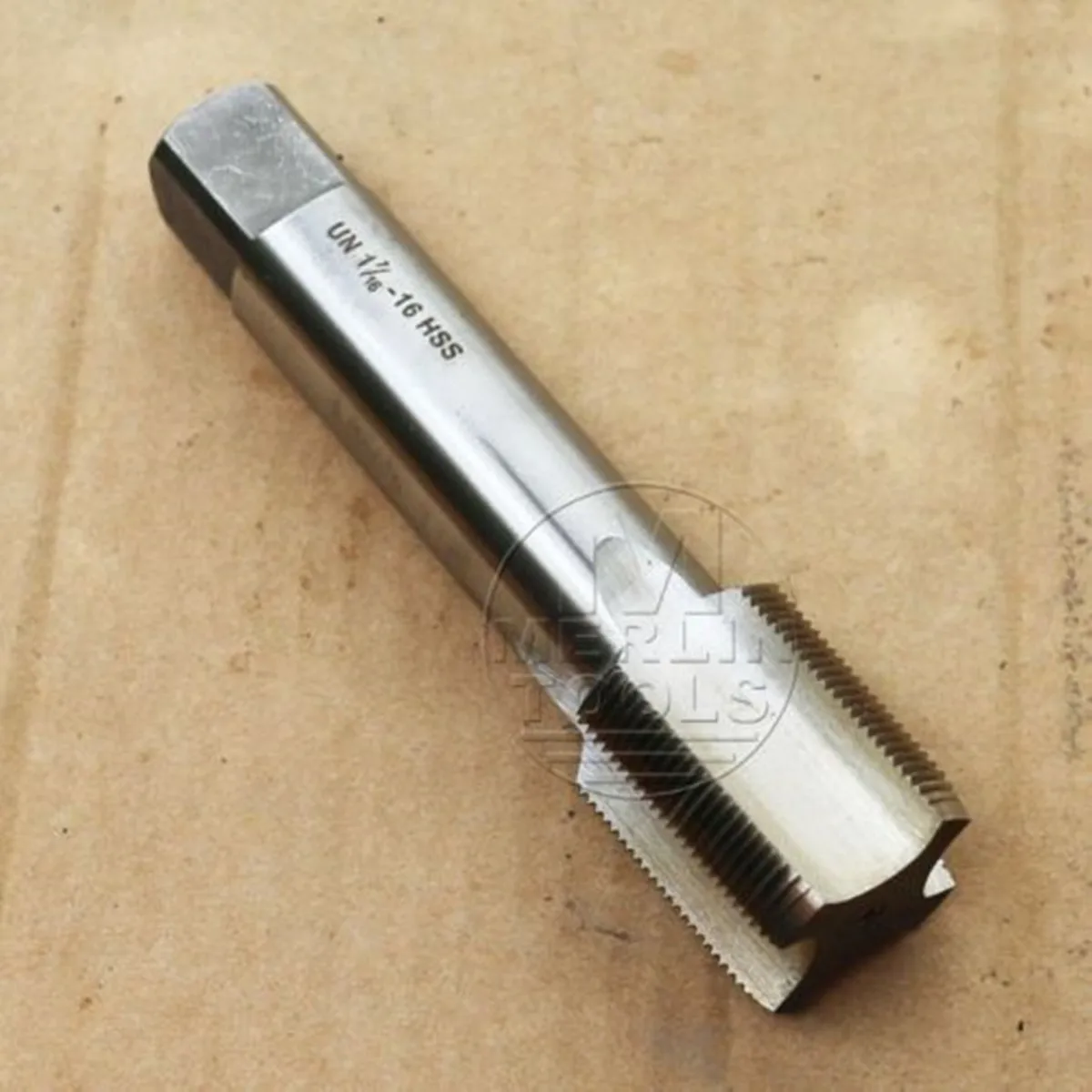 1 дюйм 7/16 - 8 12 16 18 20 28 унифицированный Метчик с правой резьбой из быстрорежущей стали TPI
1 дюйм 7/16 - 8 12 16 18 20 28 унифицированный Метчик с правой резьбой из быстрорежущей стали TPI
