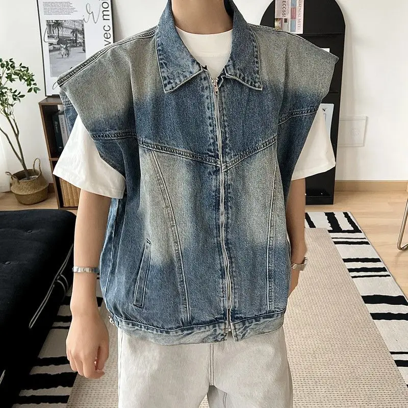 EBAIHUI Vintage Men's Denim Vest with Old Shoulder Pad Design Male Sleeveless Jacket Autumn Casual Versatile Korean Edition Coat
EBAIHUI Vintage Men's Denim Vest with Old Shoulder Pad Design Male Sleeveless Jacket Autumn Casual Versatile Korean Edition Coat