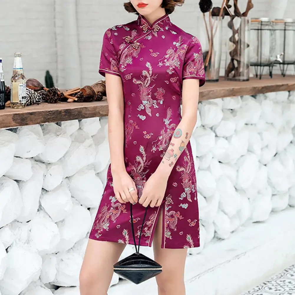 Short Sleeve Side Split Women Cheongsam Embroidery Dragon Phoenix Print Chinese Style Mini Qipao Dress For Stage Performance
Short Sleeve Side Split Women Cheongsam Embroidery Dragon Phoenix Print Chinese Style Mini Qipao Dress For Stage Performance