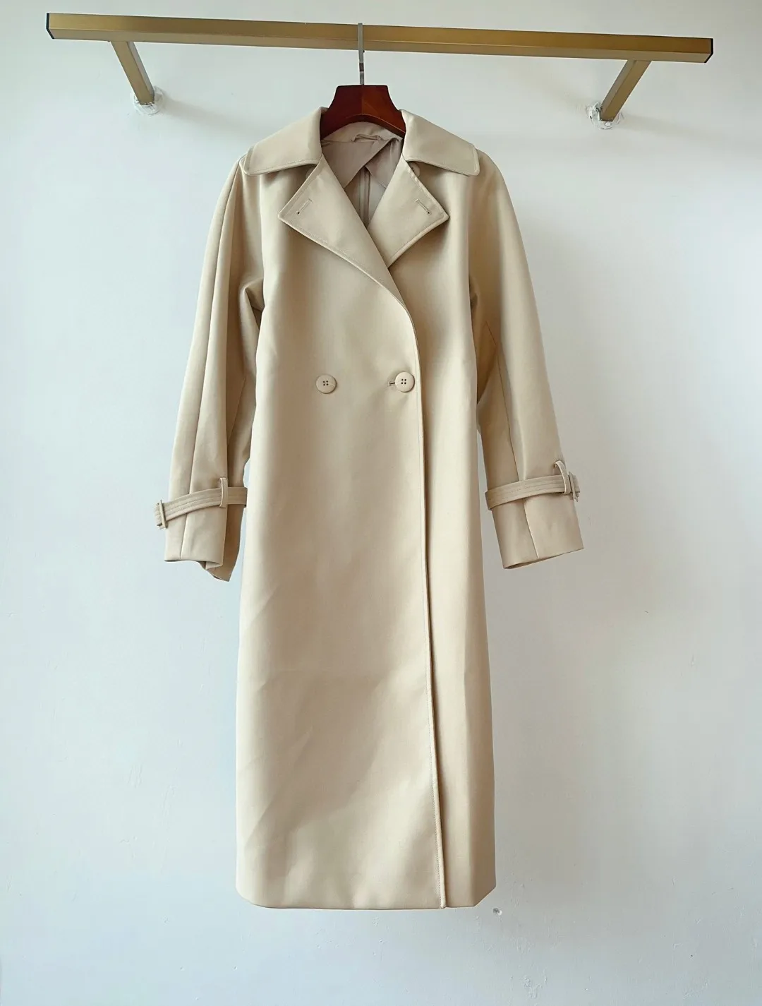 2023 Women's Clothing Fashion versatile lapel design long trench coat with belt Autumn Winter New 1024
2023 Women's Clothing Fashion versatile lapel design long trench coat with belt Autumn Winter New 1024