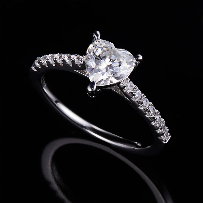 Apaison Luxury Rings for Women Classic Fine Jewelry 1ct Cut Moissanite 100% 925 Sterling Silver Ladies Ring Wholesale
Apaison Luxury Rings for Women Classic Fine Jewelry 1ct Cut Moissanite 100% 925 Sterling Silver Ladies Ring Wholesale