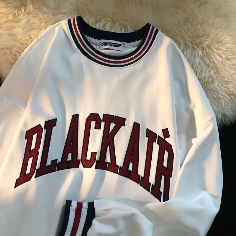 Hip Hop Letter Embroidery Couples Crewneck Sweatshirt Men Women Jacket Top Clothes 2022 Spring Trendy Brand Retro College Style
Hip Hop Letter Embroidery Couples Crewneck Sweatshirt Men Women Jacket Top Clothes 2022 Spring Trendy Brand Retro College Style