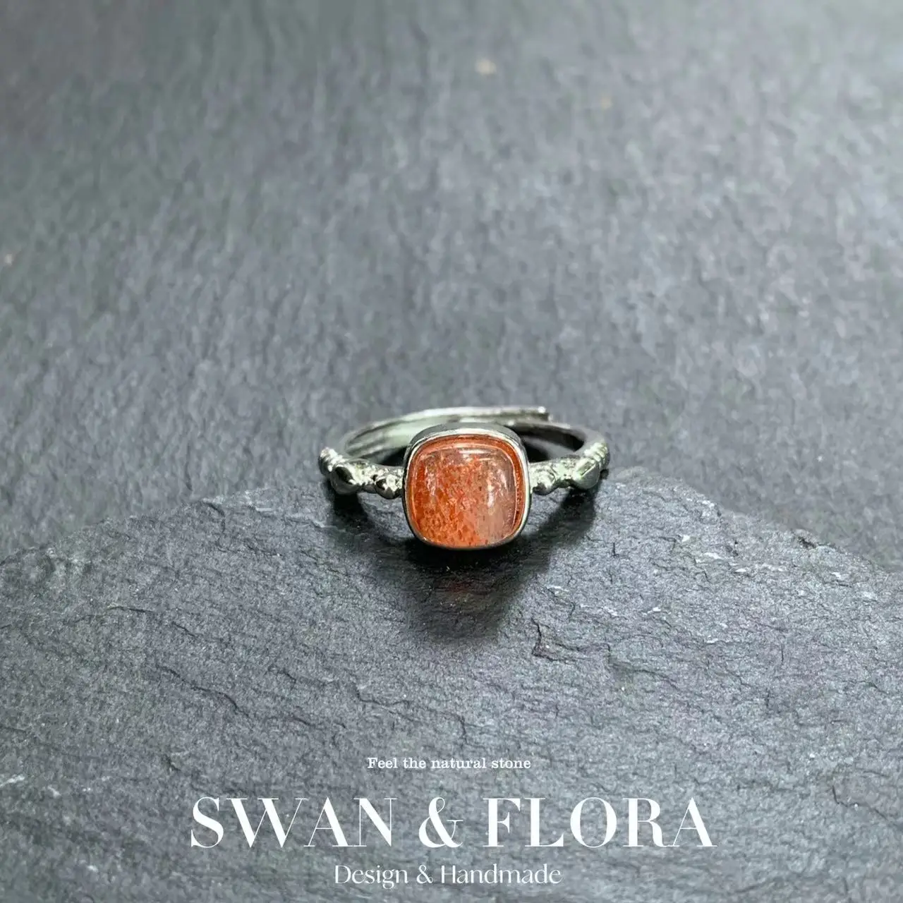 Natural Sanidine Gold Sunstone Ring Adjustable Female Heart ring Jewelry for Women Gift Wholesale High Quality Vintage Fine
Natural Sanidine Gold Sunstone Ring Adjustable Female Heart ring Jewelry for Women Gift Wholesale High Quality Vintage Fine