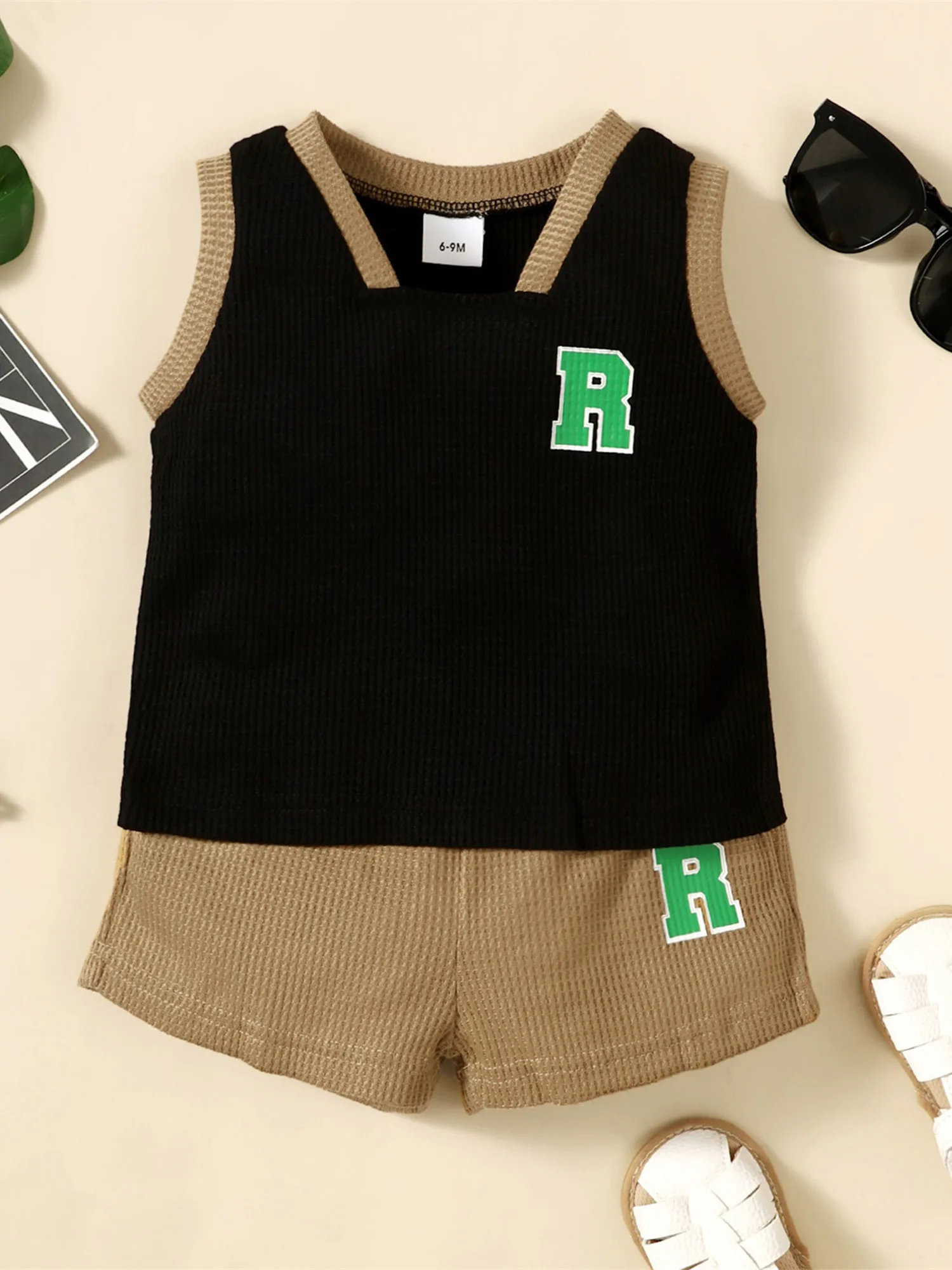 Baby Boys Summer Clothes Sets Letter Print Contrast Color Sleeveless Tank Tops and Elastic Waist Shorts 2-Piece Outfit
Baby Boys Summer Clothes Sets Letter Print Contrast Color Sleeveless Tank Tops and Elastic Waist Shorts 2-Piece Outfit