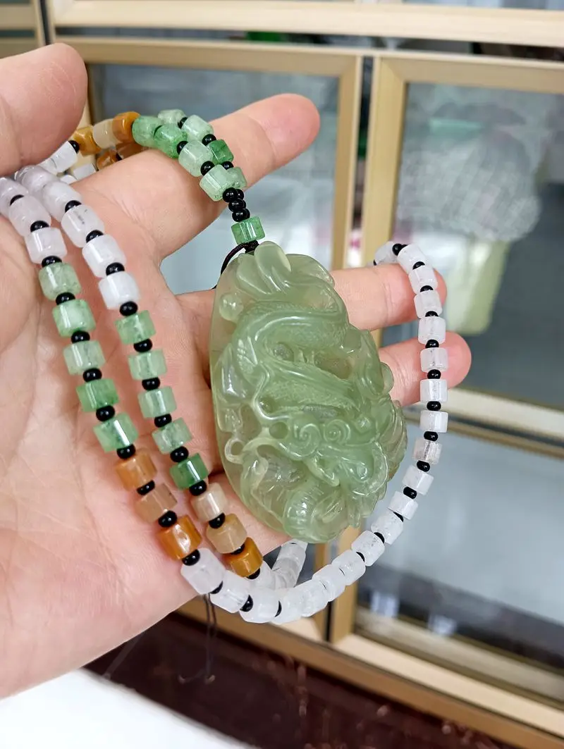 

Nature Green Jade Amulet Dragon Pendant Jadite Hanging Bead Emerald Necklace Talisman