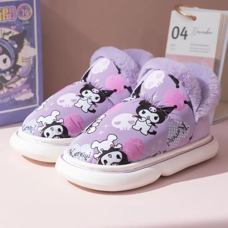 Детские тапочки Kawaii Sanrio Kuromi, очень мягкие зимние ботинки в стиле аниме, с рисунком коричного цвета, бархатные теплые Мультяшные горячие новые стили
Детские тапочки Kawaii Sanrio Kuromi, очень мягкие зимние ботинки в стиле аниме, с рисунком коричного цвета, бархатные теплые Мультяшные горячие новые стили