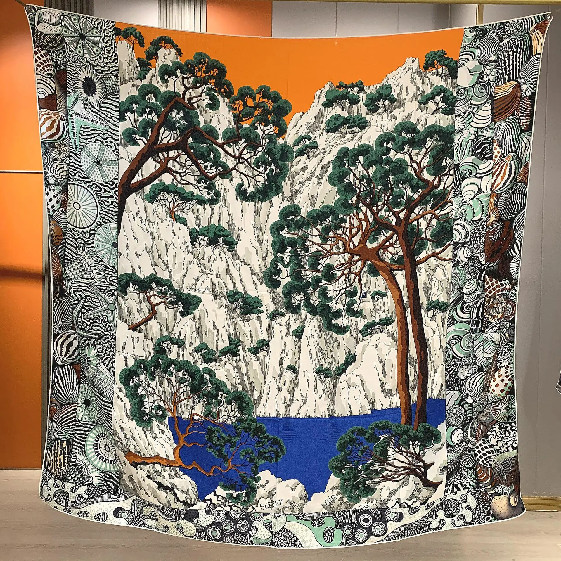 Double Print Same Color Winter Designer Scarf Scarves Stole Women Luxury Cashmere Silk Scarfs Winter Accessories 140
Double Print Same Color Winter Designer Scarf Scarves Stole Women Luxury Cashmere Silk Scarfs Winter Accessories 140