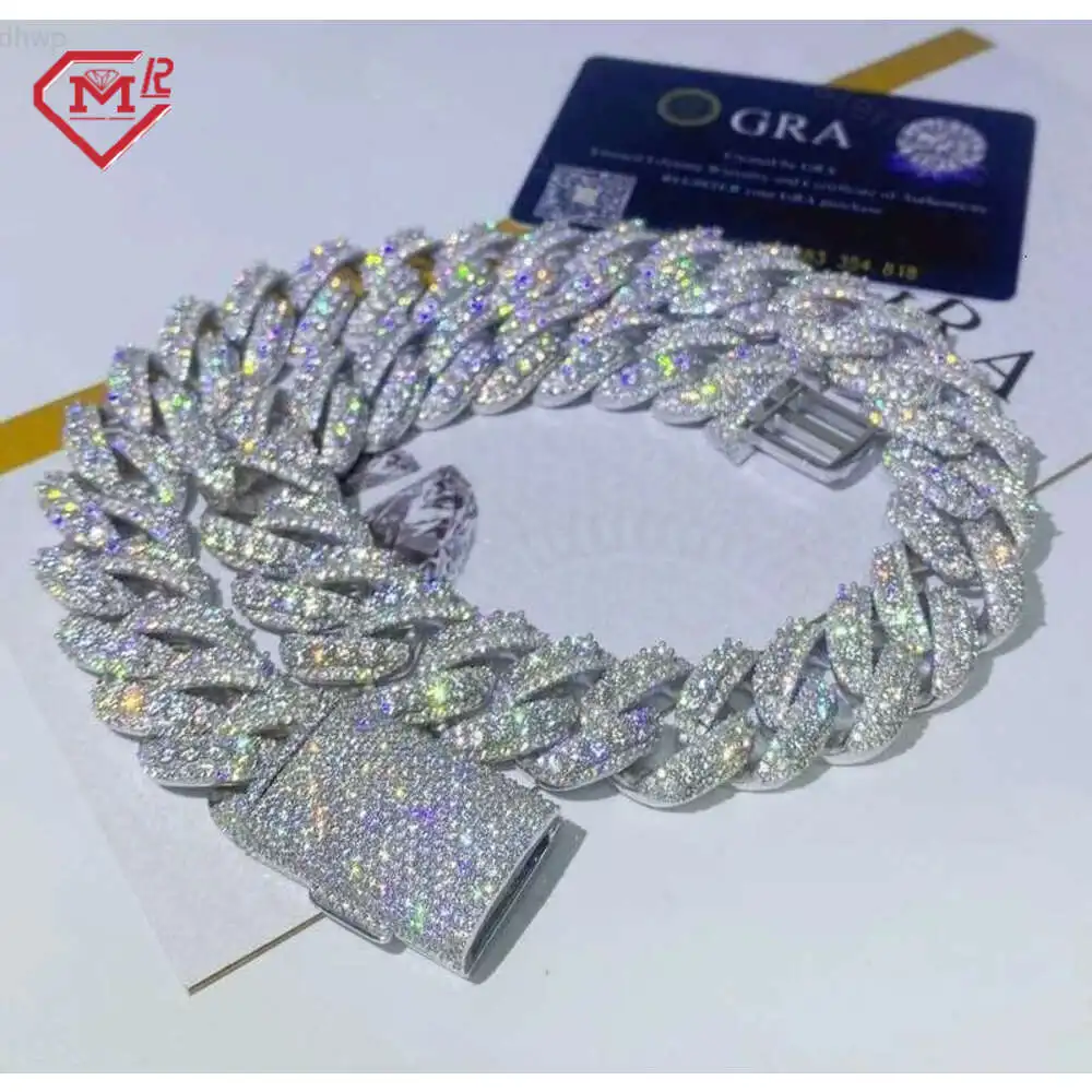 Hip Hop Men Custom Necklace Luxury 15mm Vvs Moissanite Diamond 925 Silver Cuban Link Chain Ice Out Miami Cuban Chain 
Hip Hop Men Custom Necklace Luxury 15mm Vvs Moissanite Diamond 925 Silver Cuban Link Chain Ice Out Miami Cuban Chain