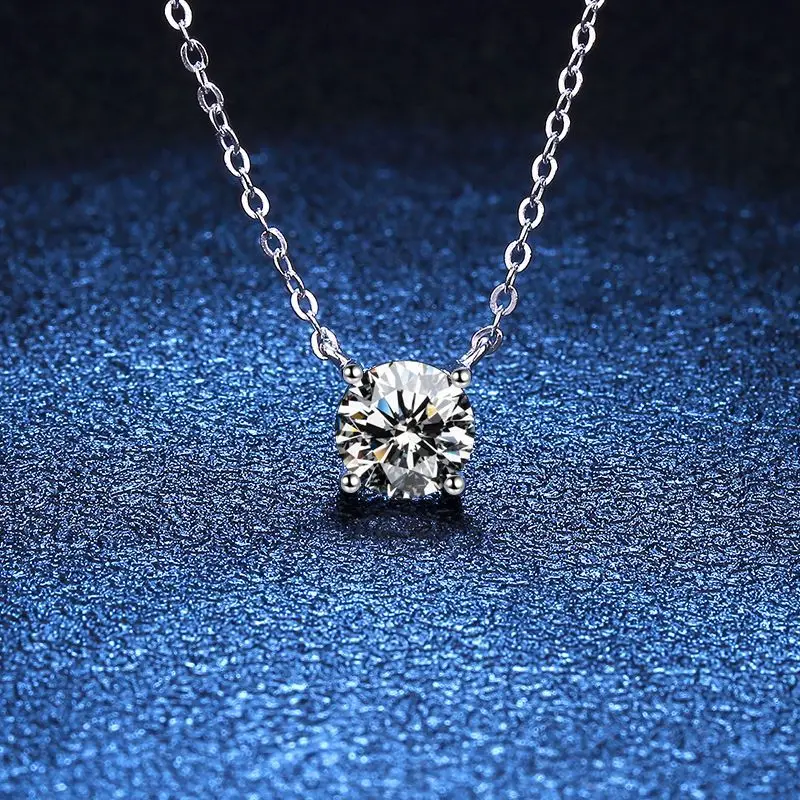 1 carat necklace female s925 sterling silver Mosang stone luxury four claw plated pt950 Mosang diamond clavicle chain Luxury
1 carat necklace female s925 sterling silver Mosang stone luxury four claw plated pt950 Mosang diamond clavicle chain Luxury