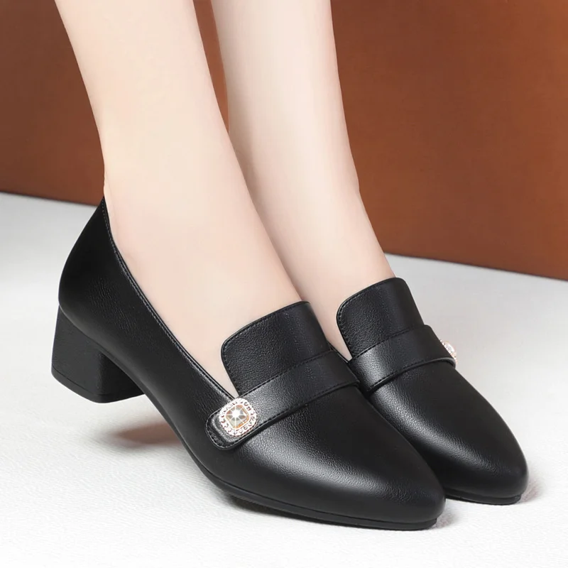 

New Comfort 2024 Women Pumps Point Toe Block Heels Concise Pearl Slip-On Mules Summer Soft Leather Soft Sole Casual Shoes