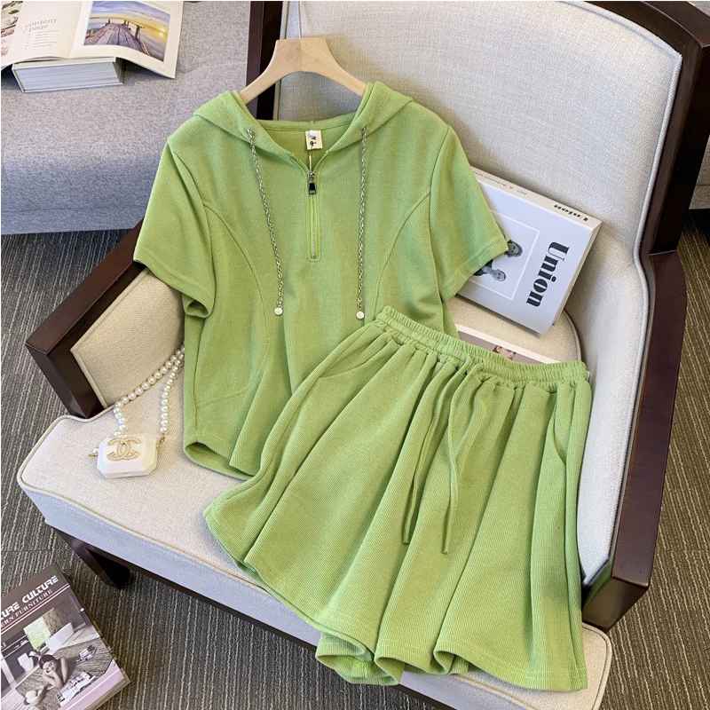 Women Short Sleeve T-Shirt Sets Summer Solid Color Loose Hooded Tee Elastic Waist Shorts 2Pcs Suits Female Casual Outfits
Women Short Sleeve T-Shirt Sets Summer Solid Color Loose Hooded Tee Elastic Waist Shorts 2Pcs Suits Female Casual Outfits