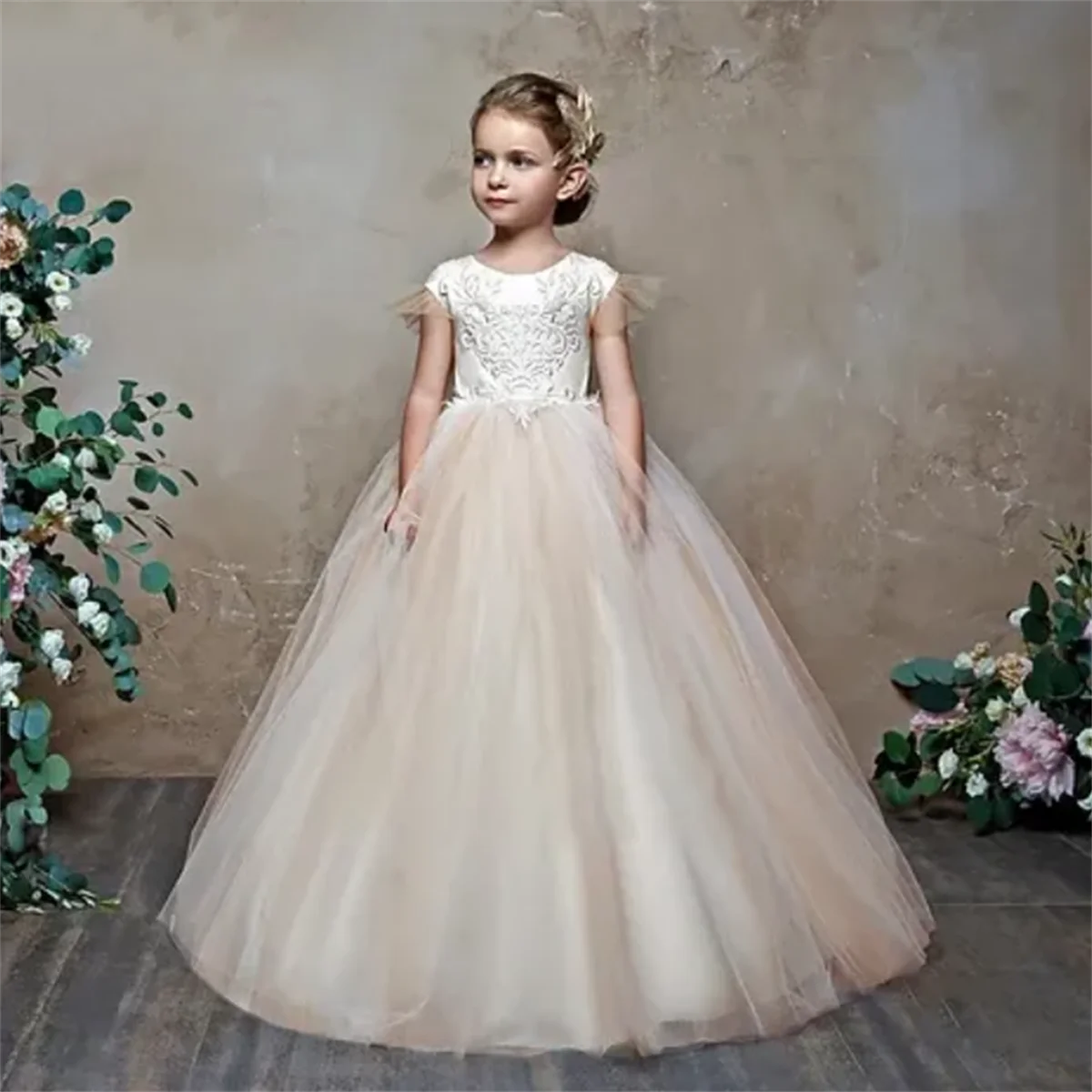 Flower Girl Dress Champange Fluffy Tulle Lace Bow Belt Wedding Elegant Flower Child's First Eucharistic Birthday Party Dress
Flower Girl Dress Champange Fluffy Tulle Lace Bow Belt Wedding Elegant Flower Child's First Eucharistic Birthday Party Dress