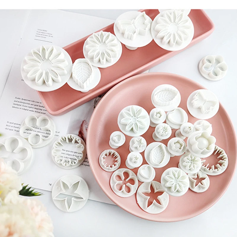 

33pcs Plastic Printing Mold Clay Polymer Pottery DIYClay Embossing Mold Spring Printing Mold Clay Tool Pottery Tools