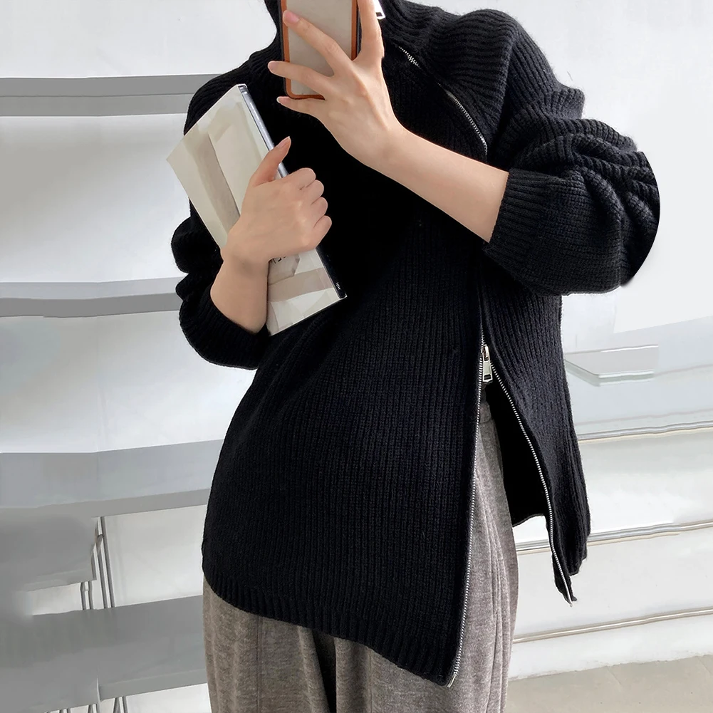 Women's Winter Warm Lazy Style Zip Up High-Neck Solid Color Knitted Sweater Loose Long-Sleeved Top Knitted Ladies Sweater Jacket
Women's Winter Warm Lazy Style Zip Up High-Neck Solid Color Knitted Sweater Loose Long-Sleeved Top Knitted Ladies Sweater Jacket