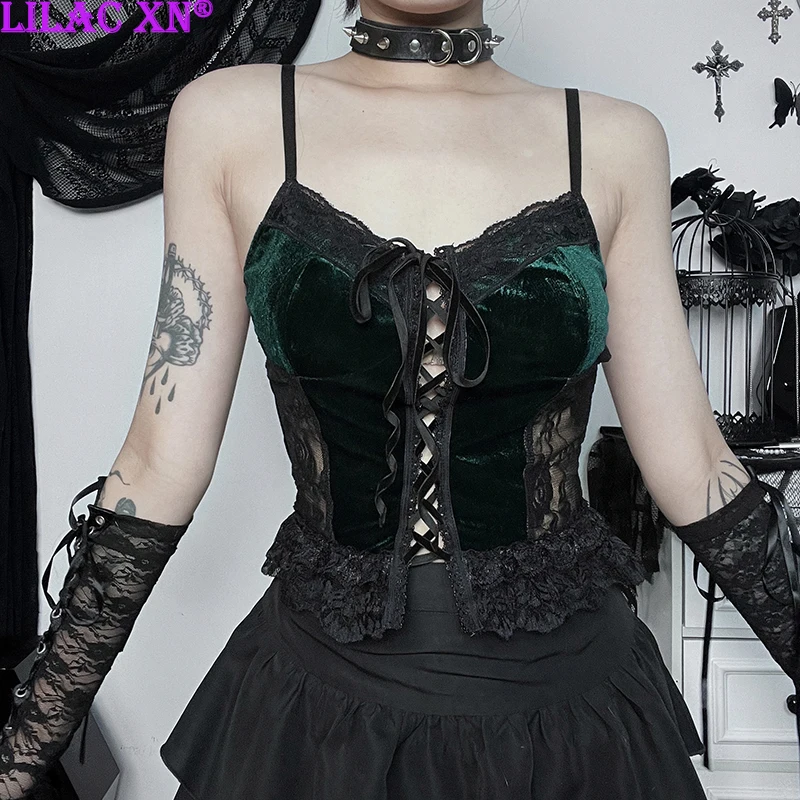 Y2K Sexy Green Velvet Lace Trim Crop Top Goth Vintage Bandage Corset Camis Tank Top Summer Backless Hollow Out Tops Camisole
Y2K Sexy Green Velvet Lace Trim Crop Top Goth Vintage Bandage Corset Camis Tank Top Summer Backless Hollow Out Tops Camisole