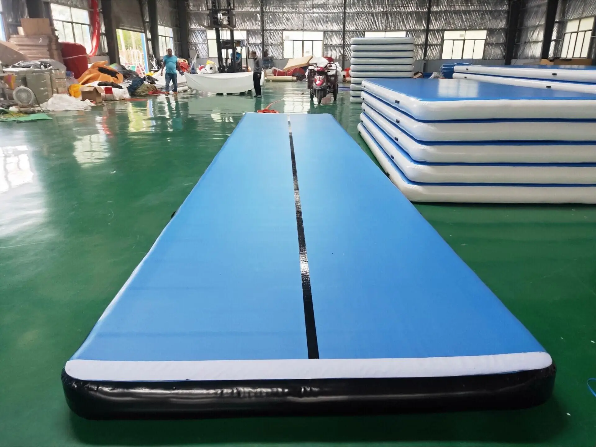 

Free shipping 4x1x0.2m Air Track Tumbling Mat for Gymnastics Inflatable Airtrack Floor Mats with Electric Air Pump for Home Use