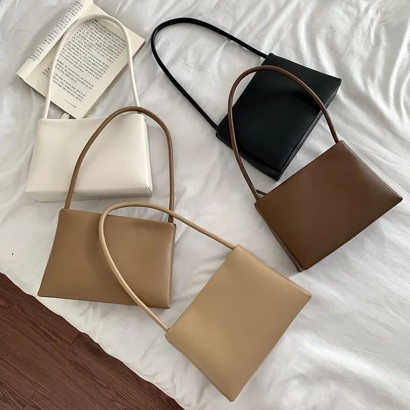 Fashionable Women's Bag Autumn and Winter Underarm Bags High-end Niche Design New Simple Shoulder Bags Versatile Square Handbags
Fashionable Women's Bag Autumn and Winter Underarm Bags High-end Niche Design New Simple Shoulder Bags Versatile Square Handbags