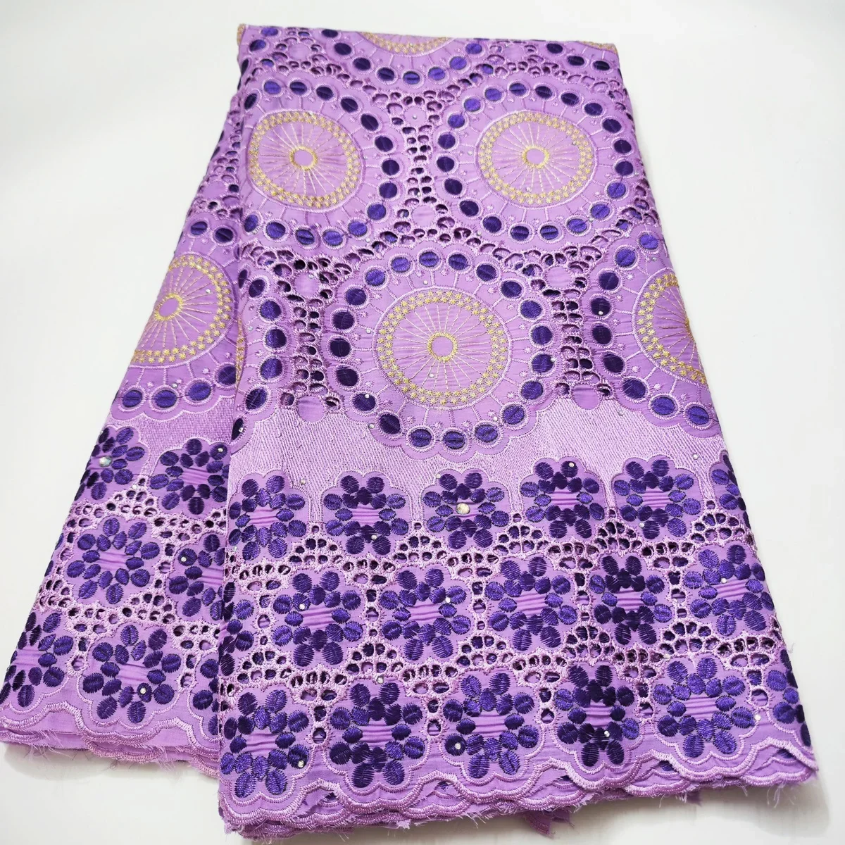Фиолетовая Африканская Хлопковая кружевная ткань с отверстиями 2023, Высококачественная французская сетка в дубайском стиле, швейцарская вуаль, кружевная ткань для нигерийских искусств KHX38
Фиолетовая Африканская Хлопковая кружевная ткань с отверстиями 2023, Высококачественная французская сетка в дубайском стиле, швейцарская вуаль, кружевная ткань для нигерийских искусств KHX38