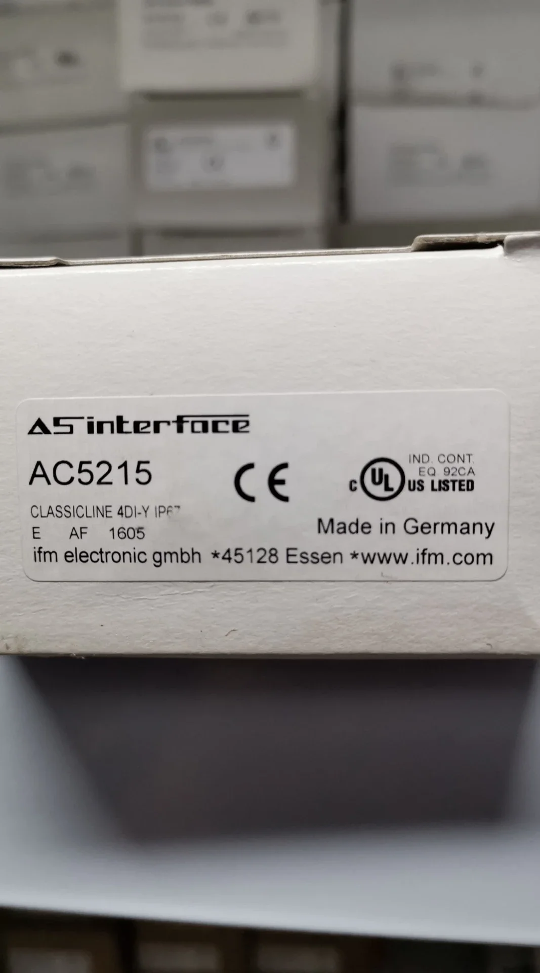 AC5215 new and original
AC5215 new and original