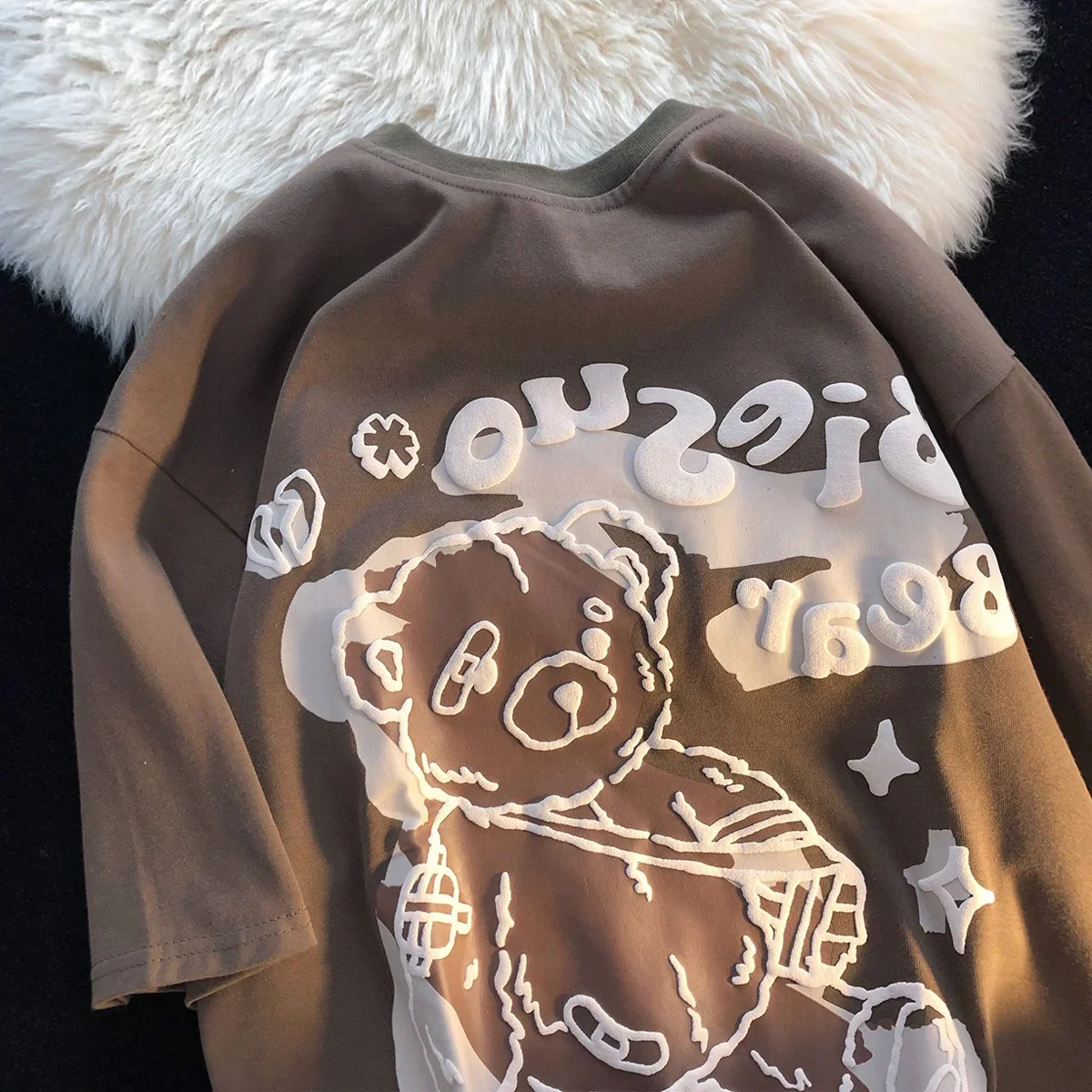 Bear t shirt female American retro oversize cotton short sleeved ins tide cartoon graffiti fat top t shirts for women harajuku
Bear t shirt female American retro oversize cotton short sleeved ins tide cartoon graffiti fat top t shirts for women harajuku