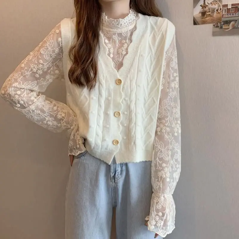 New Cropped Knitted Vest Women's All-season Loose Fashion Outer Small Tank Top Layered V-neck Sweater Shoulder Top
New Cropped Knitted Vest Women's All-season Loose Fashion Outer Small Tank Top Layered V-neck Sweater Shoulder Top